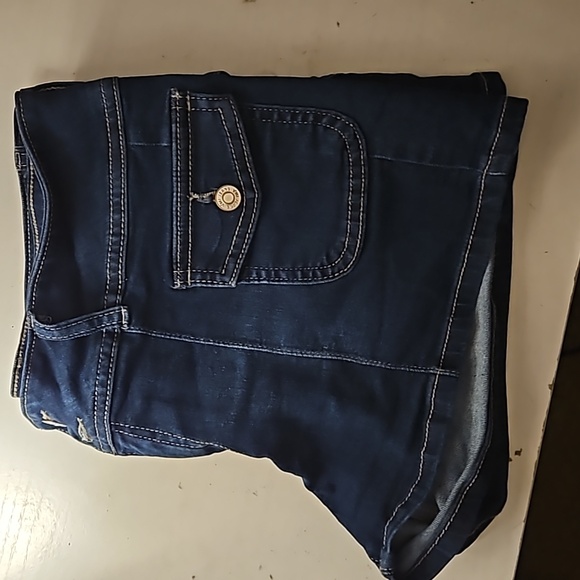 Size 5 YMI Dark Cargo shorts - Picture 3 of 5